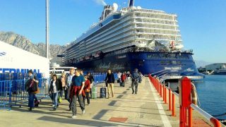 Kruvaziyer gemileri turist trafiği yarattı