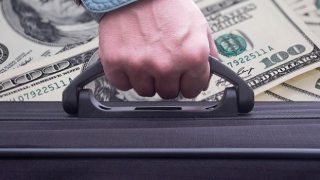 8 saatliğine dünyanın en zengini oldu