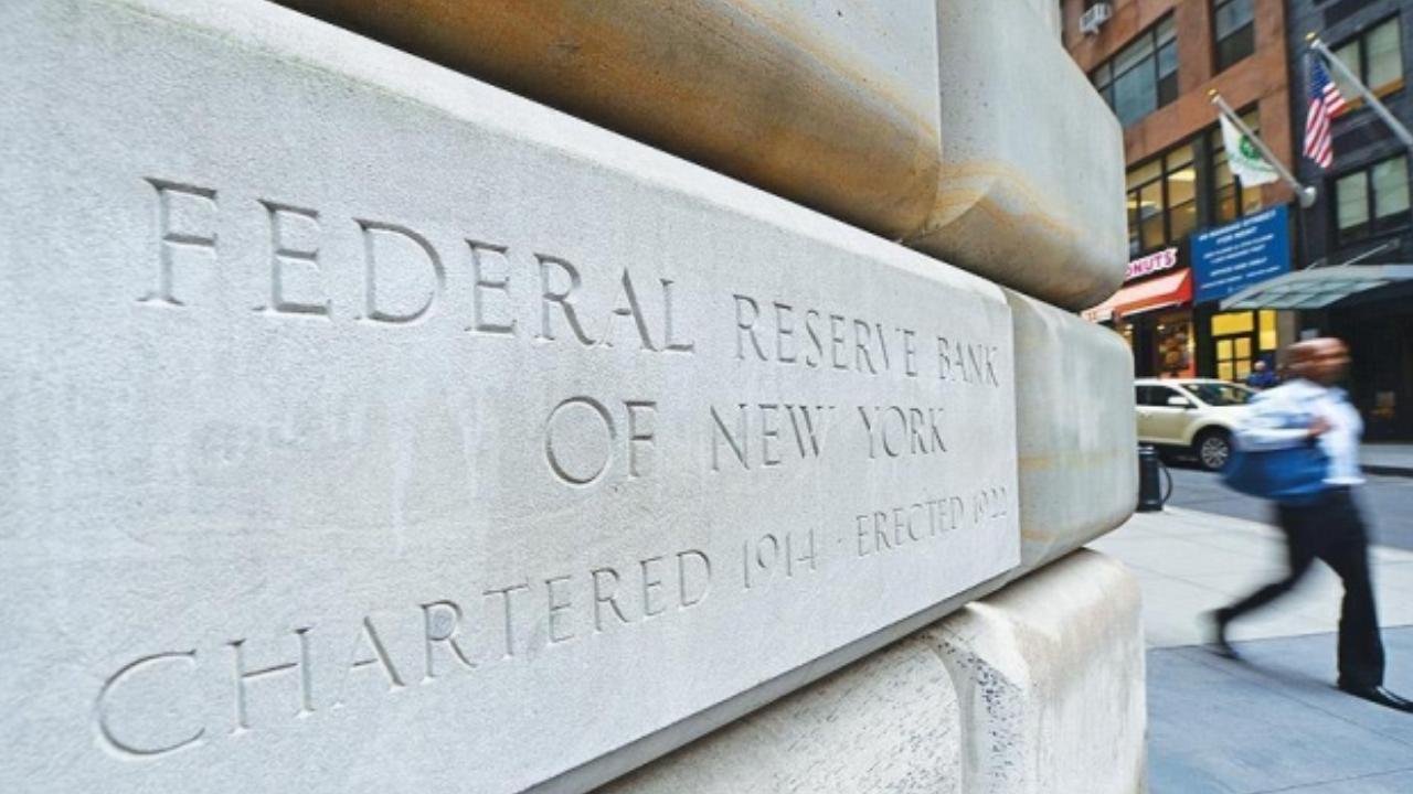 Fed Faiz Kararı Beklentisi: Enerji Krizi ve İstihdam Gölgesinde Uzman Analizleri