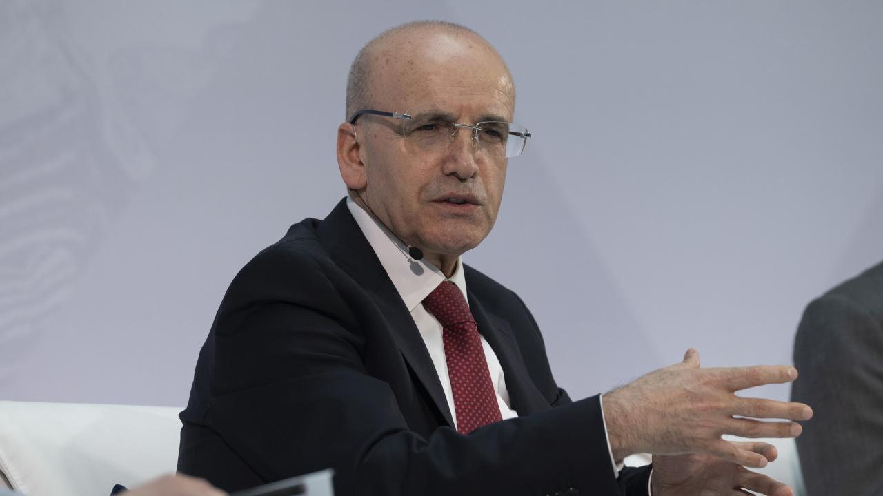 Bakan Şimşek’ten Kritik Ekonomi Mesajı: Kalıcı Büyümenin Formülü Düşük Enflasyon